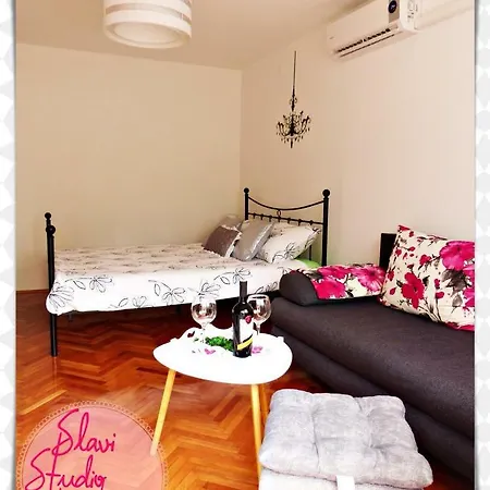 Apartment Studio Slavi